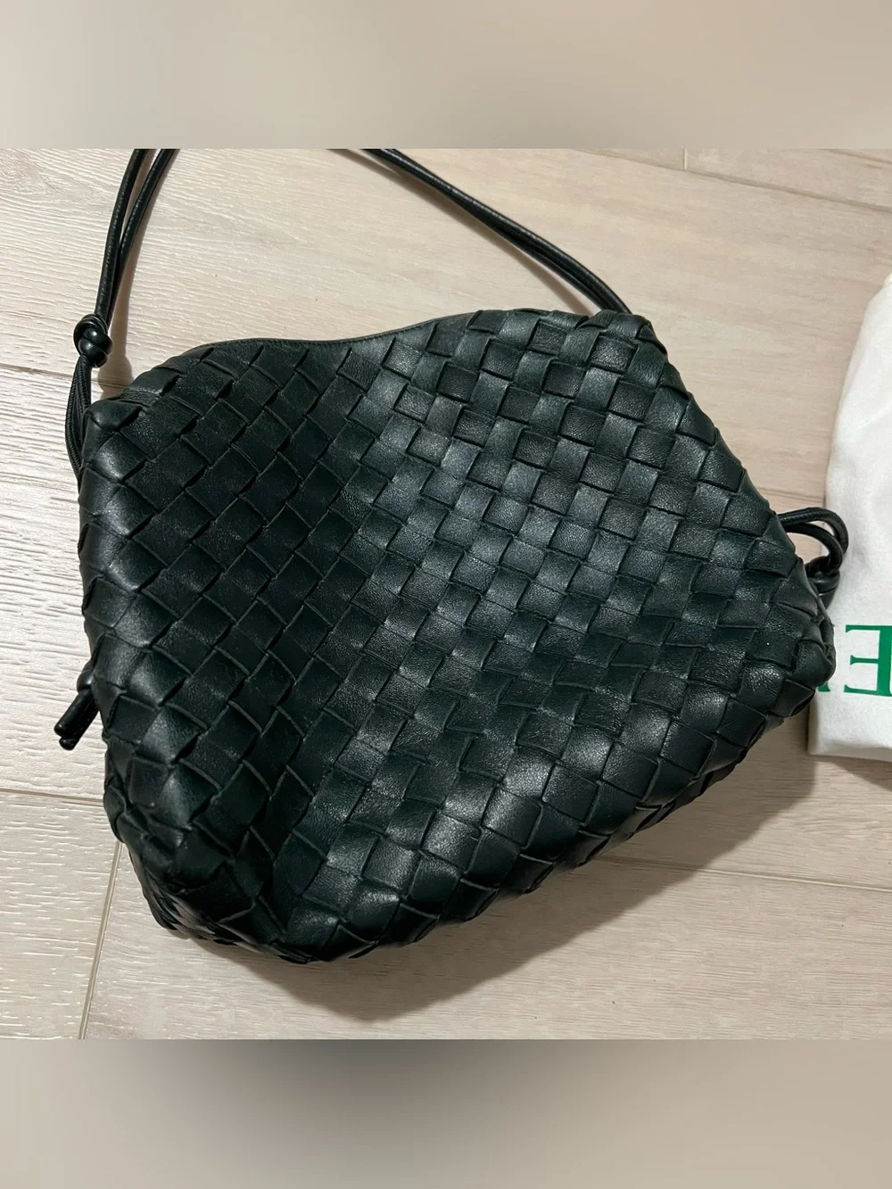 Bottega Veneta MEDIUM Camera Loop Bag in Ink - Picture 3 of 7